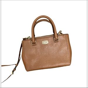 Michael kors beautiful purse in excellent condition